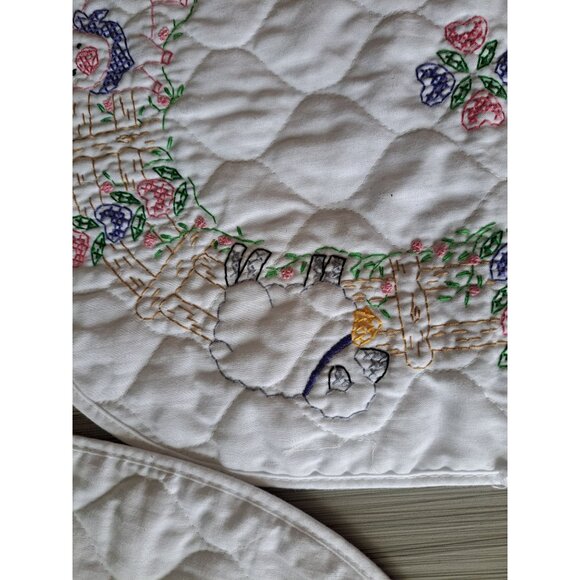 Vintage Hand-Embroidered Quilted Oval Farm Animal Placemats Set Of 3 - Picture 3 of 12